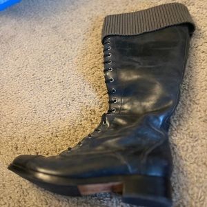 Gently used Cole Hann leather boots with Nike air technology. Low heel